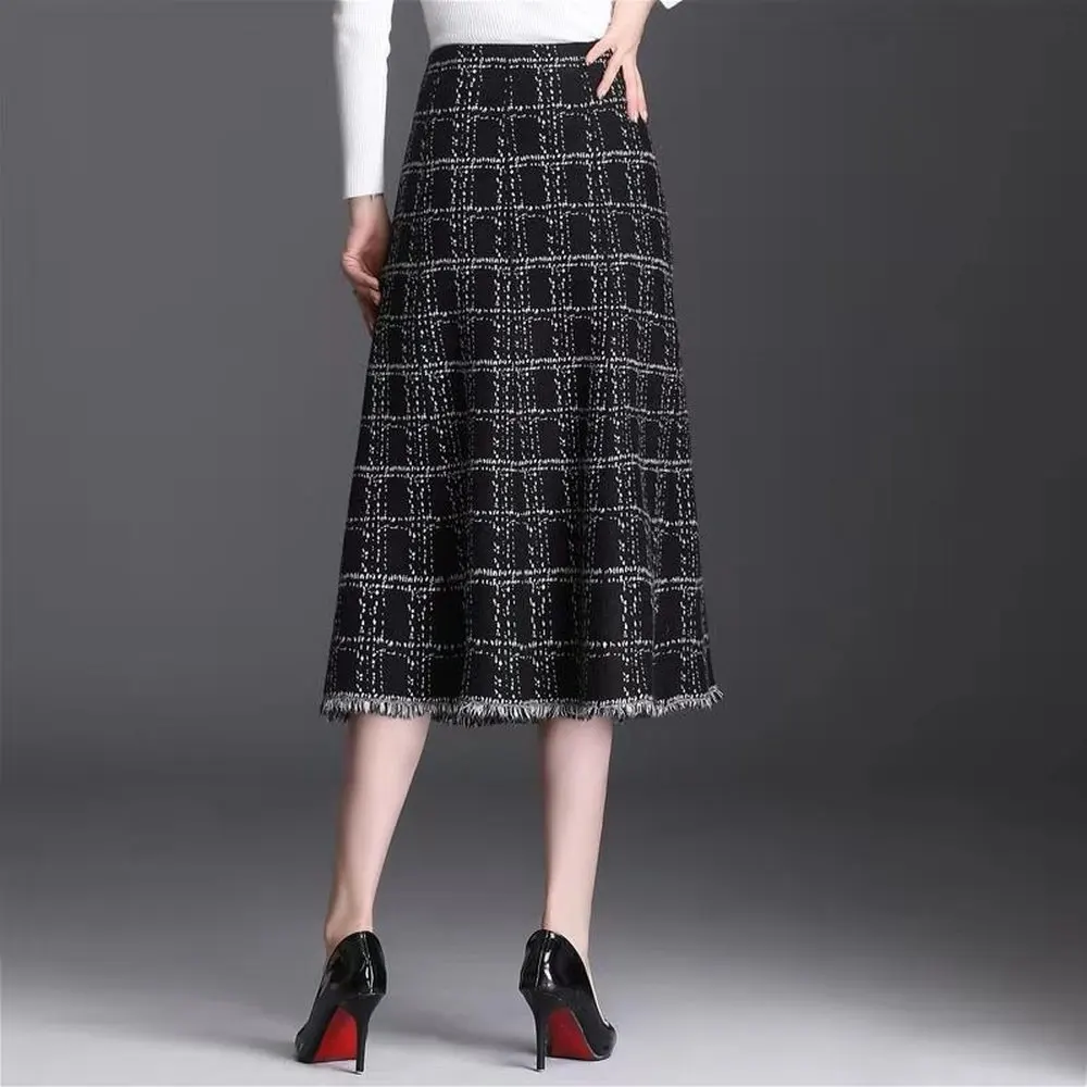

Korea Fashion Jacquard Knitted Women Midi Skirt Autumn Womens Thick Warm A Line Tassel Skirt High Waist Black Plaid Skirts