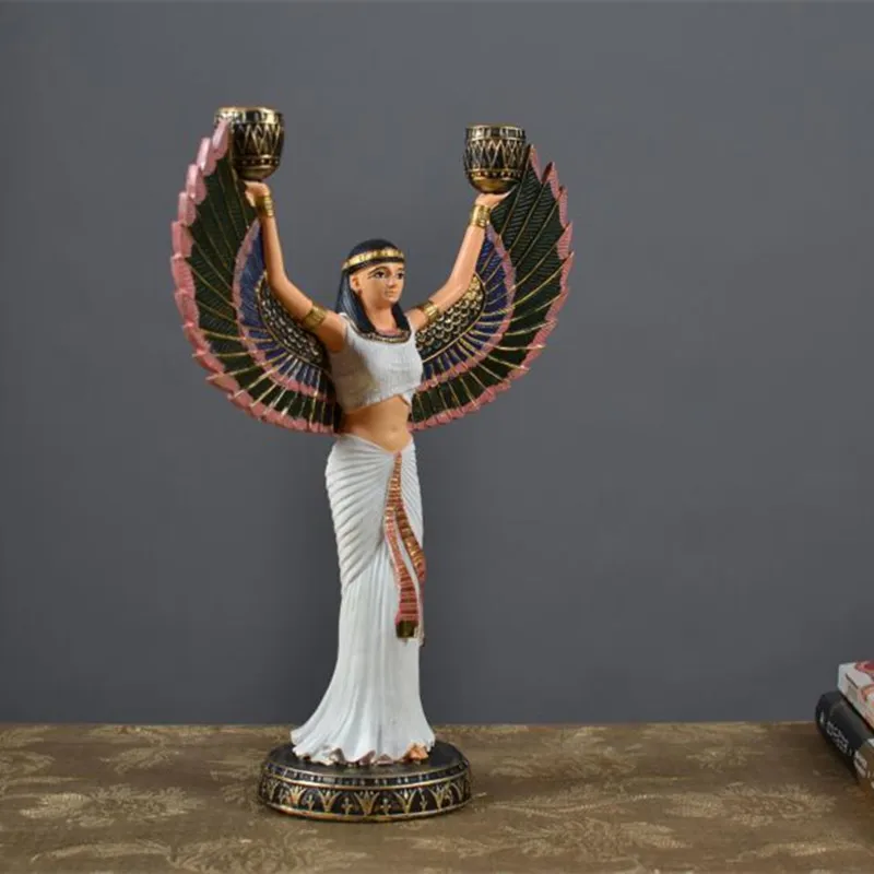 Статуя богини Исиды из древнего Египта подсвечник с крыльями искусство