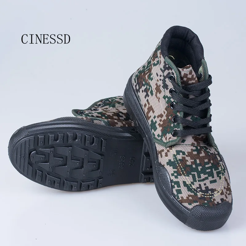 Камуфляжная Вулканизированная обувь с высоким берцем женская на танкетке