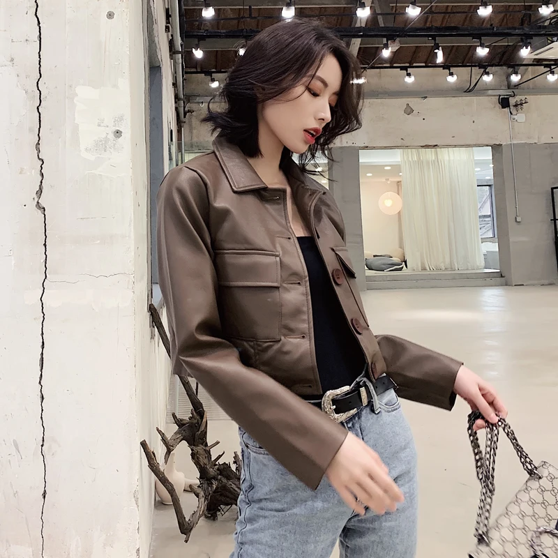 Короткая кожаная куртка Женская облегающая байкерская из искусственной кожи на