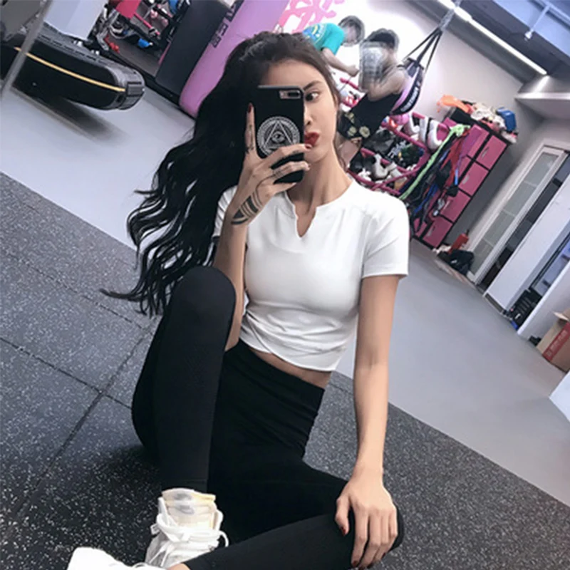 

Новая современная быстросохнущая футболка для фитнеса, колготки, сетчатая красная одежда для йоги, эластичные короткие сексуальные спорти...