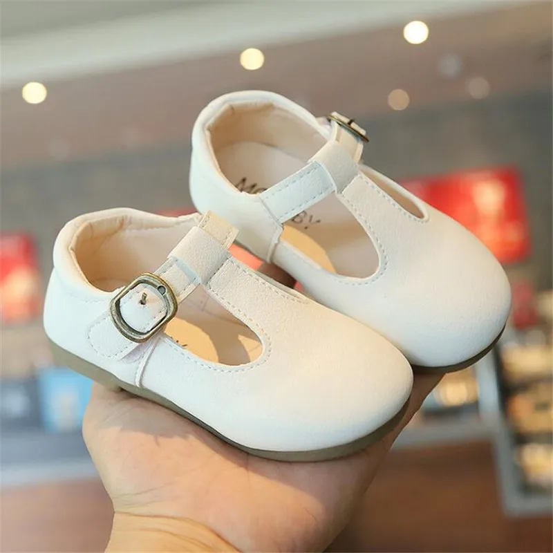 2021 модные кожаные туфли для малышей детская обувь на плоской подошве девочек