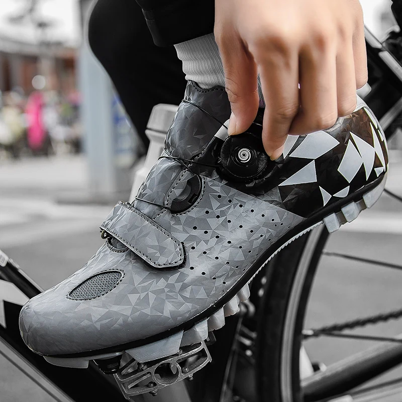 

New MTB Cycling Shoes Men Professional Road Biking Shoes Self-locking Ultralight Bicycle Sneakers Outdoor Mountain Bike Shoes
