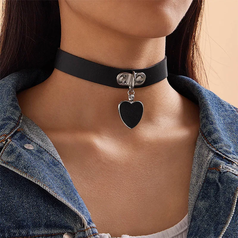 

2020 Punk PU Leather Lock Key Heart Round Rivet Collar Studded Choker Necklace Body Birthday Party Gift chocker Jewelry