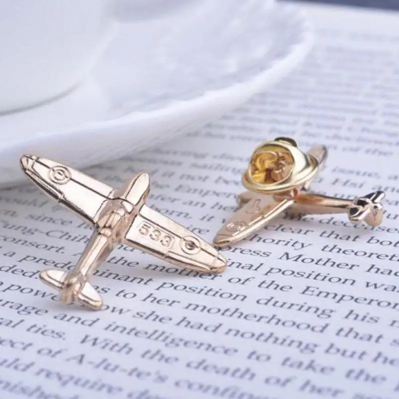 

2020 New Fashion Exquisite Airplane Brooch Pin Buckle Ladies Sweater Suit Shirt Collar And Brooch Mens And Accessories Wholesale