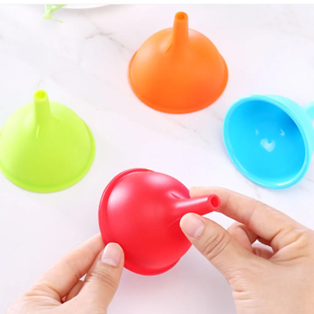 

Portable Food grade Silicone Funnel Kitchen Home Wine Drain Oil Liquid Diversion Funnel Tools Learning laboratory supplies