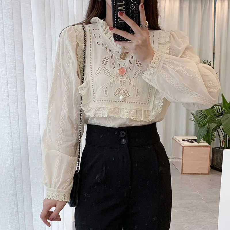 

2021 Spring Autumn Women Embroidery Hollow Out Lace Splicing Blouses Female Puff Sleeve Stand-up Collar Vintage Sweet Shirts Top