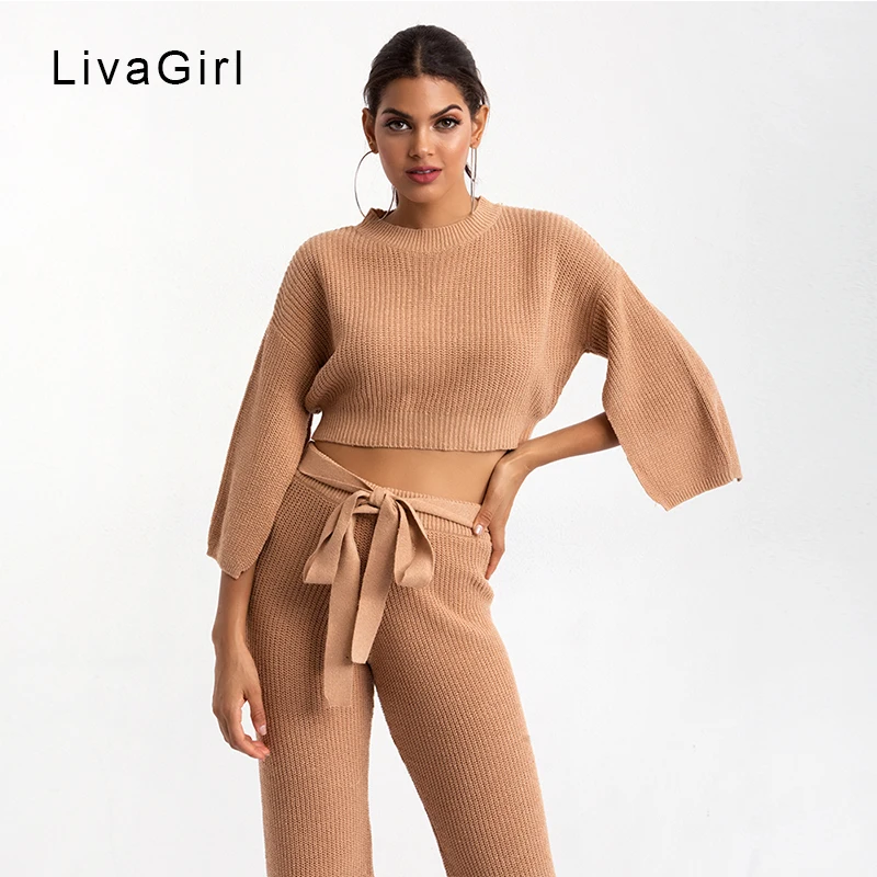 Однотонный свитер комплект из двух предметов укороченный топ с расклешенными