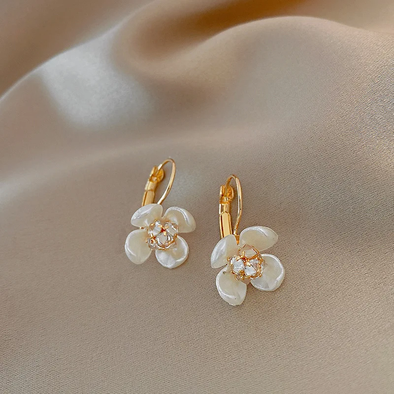 Фото Корейский дизайн, серьги-гвоздики Zricon Flash Water Pearl Flower, элегантные милые модные украшения высокого качества для женщин №2