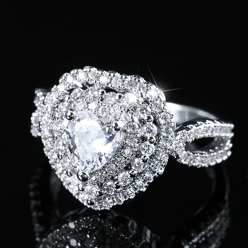 кольца 2021 тренды. модные кольца 2024 женские. золотые кольца женские длинные. кольца женские. кольца красивые надетые.