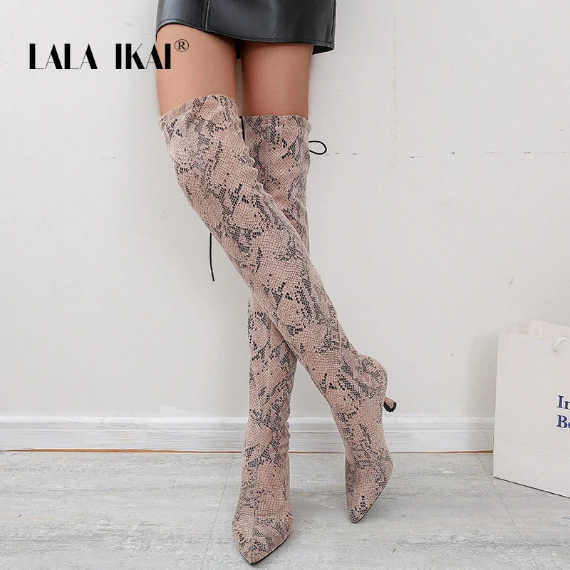 

LALA IKAI Women Knee Boots Serpentine Pointed Long Stretch Boot Stiletto Fashion Female 2020 Autumn Winter Large Size C10333-4