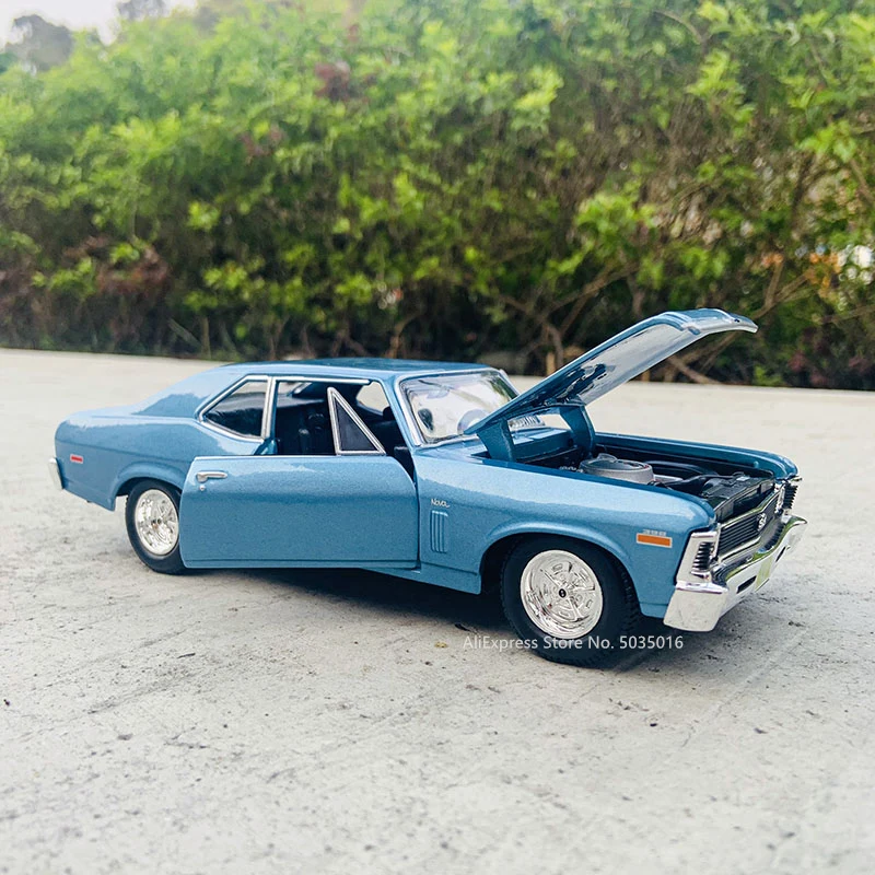 

Maisto 1:24 1970 Chevrolet Nova SS blue casting alloy car model handicraft decoration collection toy tool gift die-casting