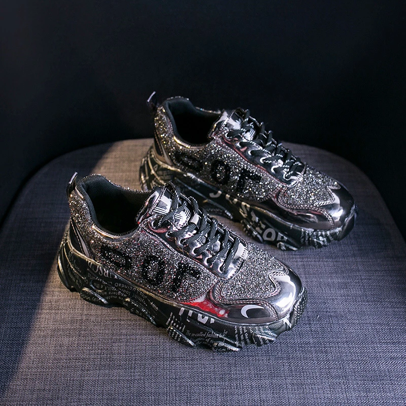 Женские кроссовки на массивной вулканизированной подошве дизайнерские