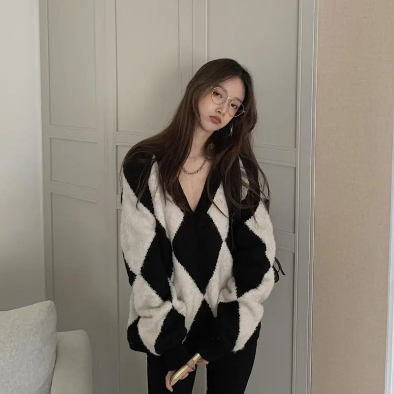 Женский трикотажный пуловер WSYORE черный и белый Свободный Повседневный длинный