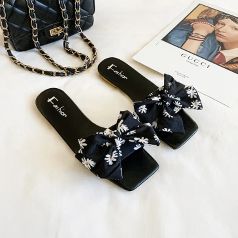 

New Women Slippers Summer Anti-Skid Outdoor Beach Indoor Shoes House Slippers Slip-On Women's Sandal Comfortable Soft Cute Shoes