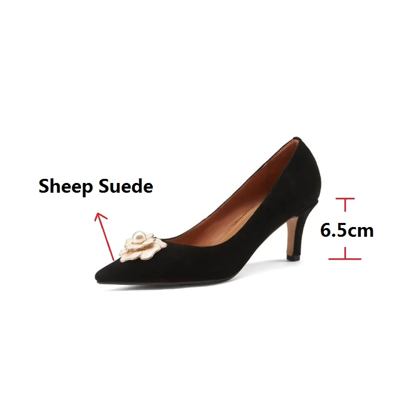 

LeShion Of Chanmeb Elegant Women 2021 New Kid Sheep Skin Leather Suede Pumps Shoes Woman Pearls Flower Brand Designer Party Shoe