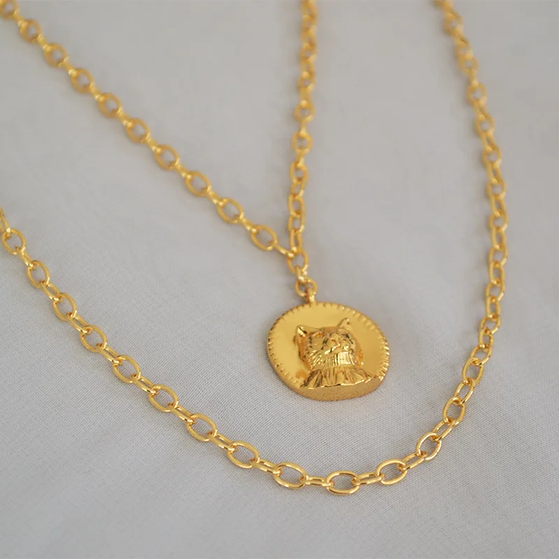 

Japanese and Korean original cute noble cat avatar double-layered temperament necklace sweater necklace female brass