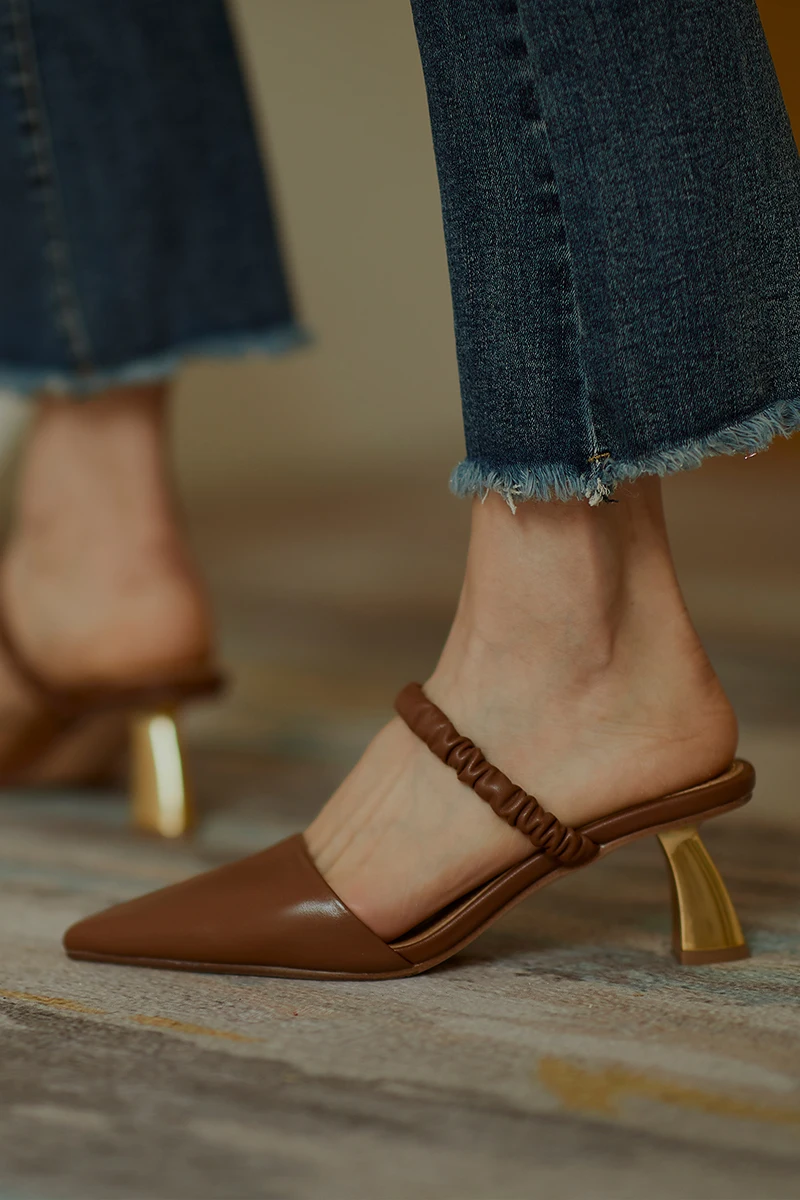 Туфли-лодочки женские с острым носком пикантная обувь кожаные вечерние