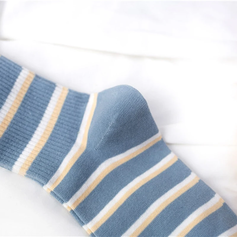 

1 Pair Women Socks Women Cotton Crew Socks Retro Street Sports Autumn Winter Socks XRQ88