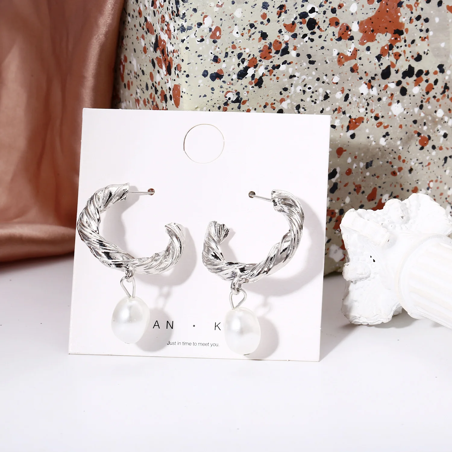 

ZA New Women's C Shaped Imitation Pearl Hanging Earrings Gold Jewelry Ladies Wedding Banquet Accessories Gift To Sister