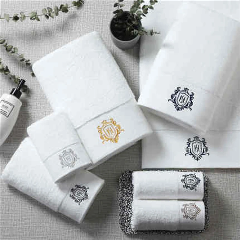 Пятизвездочное полотенце для лица отеля Платиновое атласное краевое плотное