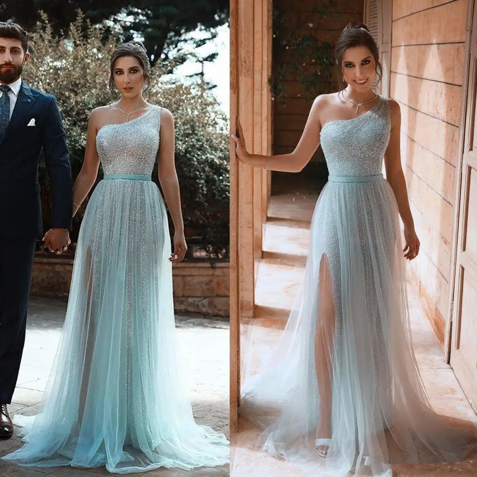 Арабское выпускное платье трапециевидной формы с коротким шлейфом на одно плечо