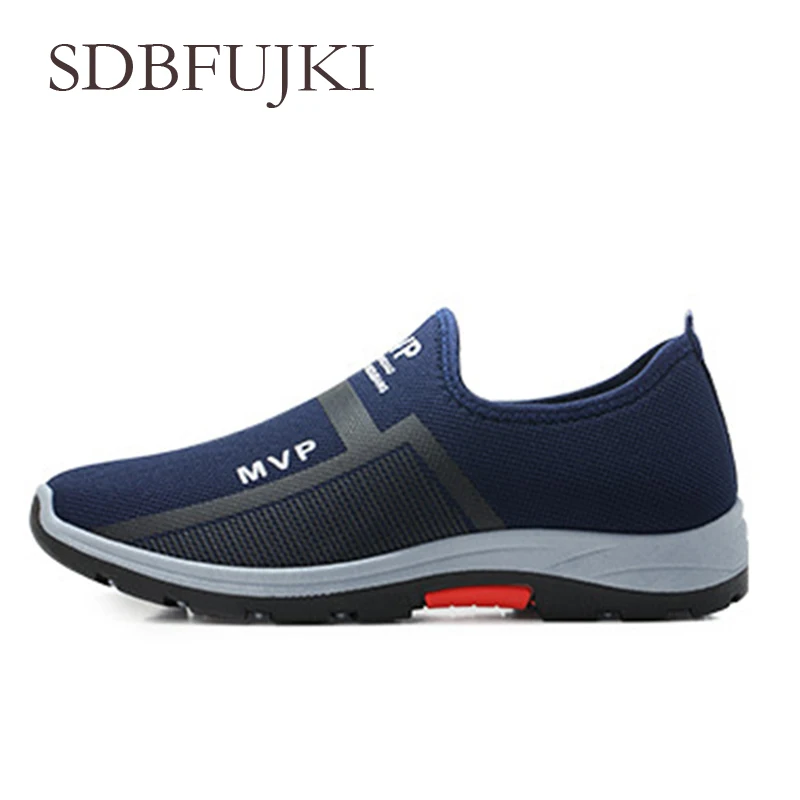 Весенние кроссовки мужская повседневная обувь сетчатая для мужчин Лоферы черные