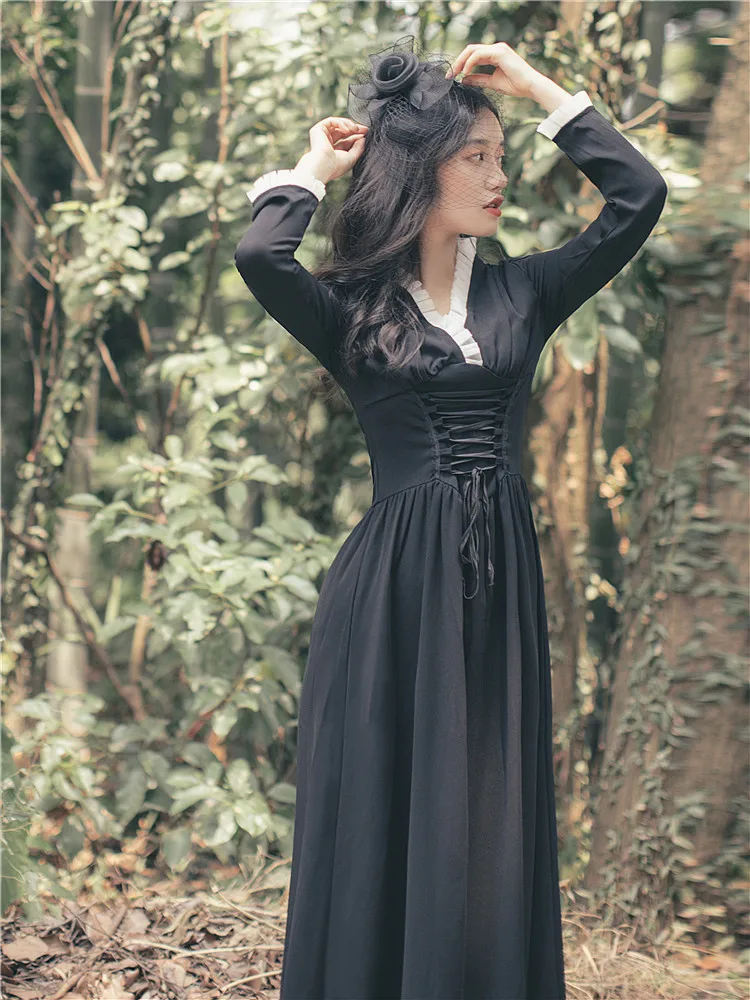 Женское платье с V образным вырезом длинное черное во французском стиле