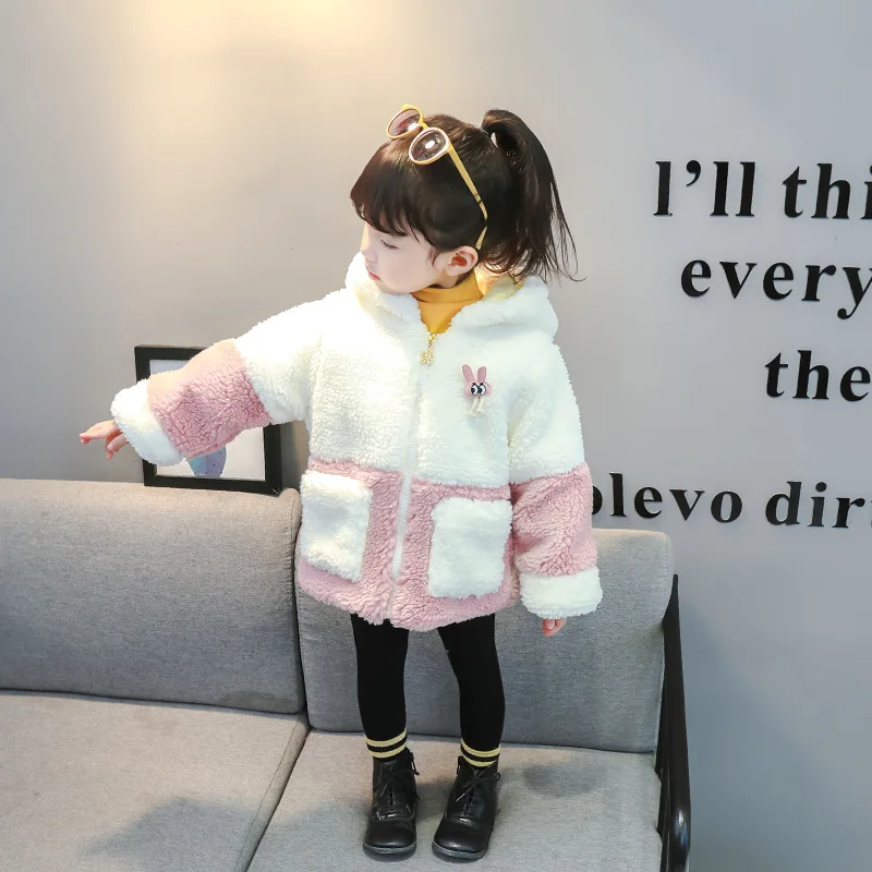 Зимняя куртка для девочек пальто с капюшоном теплое флисовое искусственным
