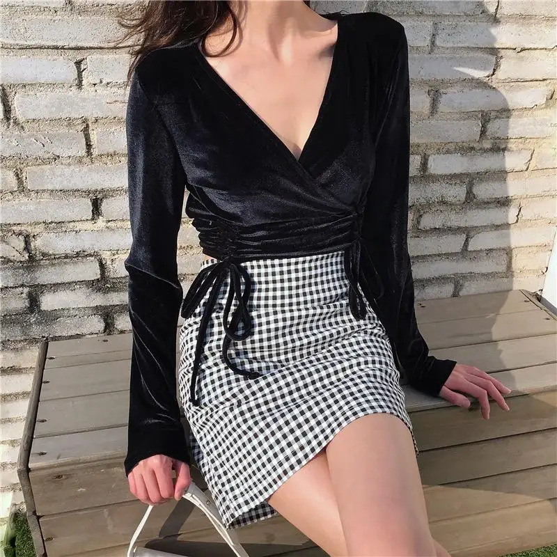 New Korean retro chic style temperament slim slimming gentle V-neck lace short velvet T-shirt top | Женская одежда