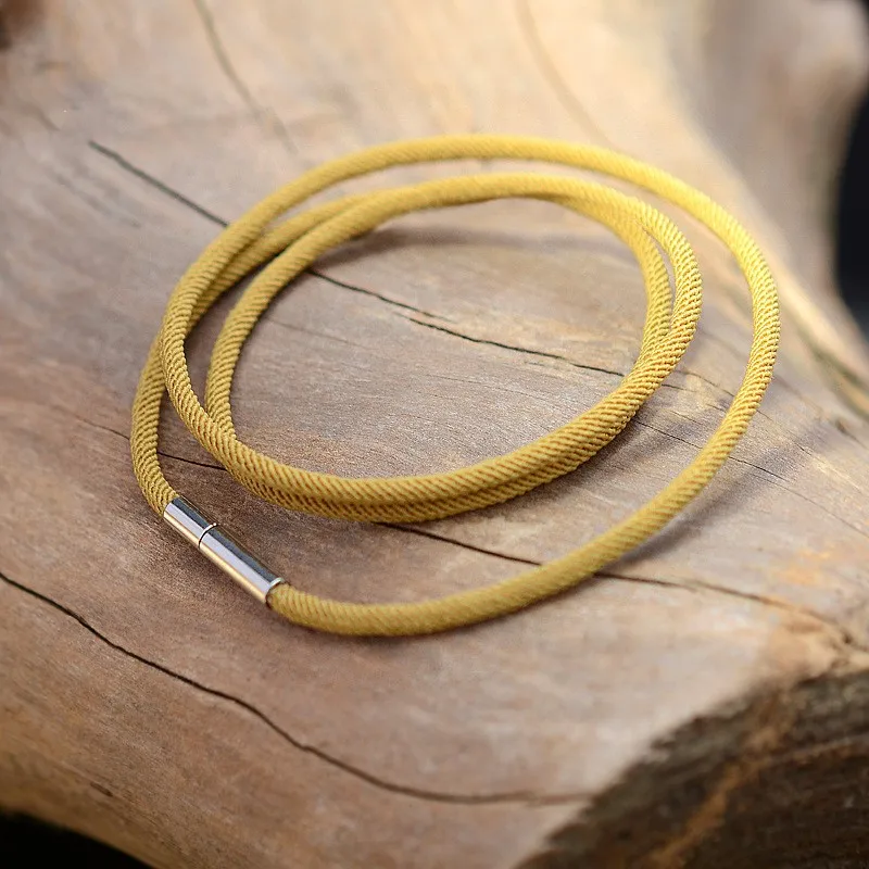 Женский и мужской классический браслет Sangsy черный многоярусный с красной нитью