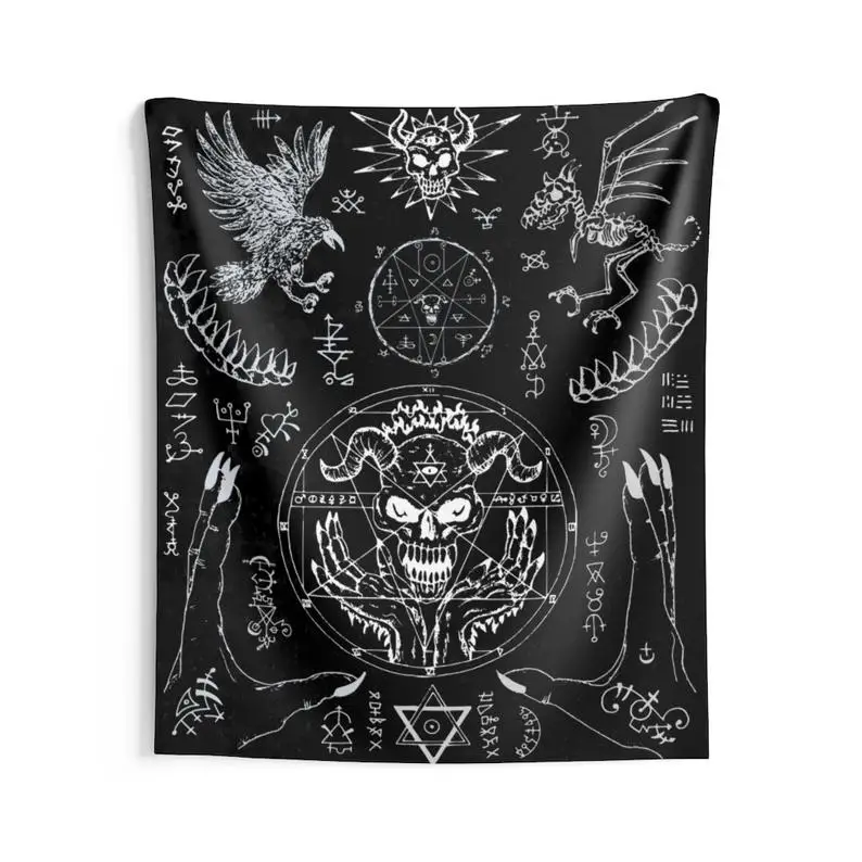 Готический настенный гобелен с изображением лица демона висящий на стену ворона