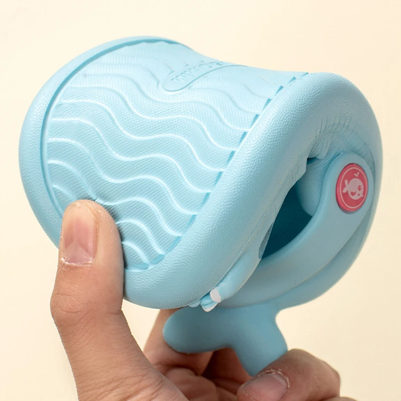 Сандалии детские пляжные Кроксы классные мягкие для сада и улицы клоги малышей