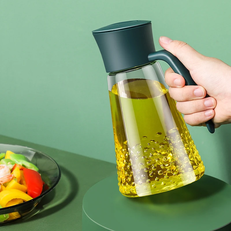 

Automatic Opening and Closing Kitchen Articles with Capped Glass Condiments Gravity Oil Vinegar Cans Bottles with Handle 600ml