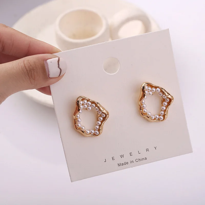 

2020 New Geometric Oval Irregular Distortion Retro Vintage Small Pearl Circle Profiled Studs Earrings For Women Party Jewelry