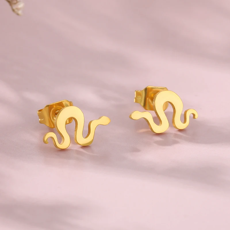 

Europe Jewelry Personality Distorted Snake Geometric Charm Earrings Female Exaggerated Serpentine Embossed Stud Earings Women