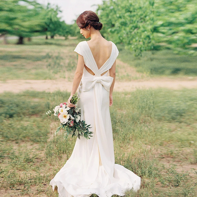 

2020 Simple Ivory Soft Satin Wedding Dress For Women Bride V Neck Backless Bow Country Boho Bridal Gowns Cheap Vestidos De Novia