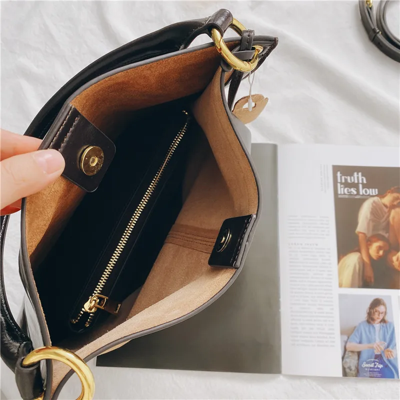 

Frosted Stitching Large Capacity Ladies Handbags Genuine Leather 2021 New Women's Shoulder Bag Vintage Crossbody Bag For Ladies