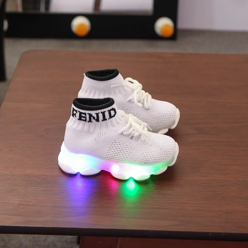 Детская обувь со светодиодными огнями весенне-осенняя одежда для маленьких