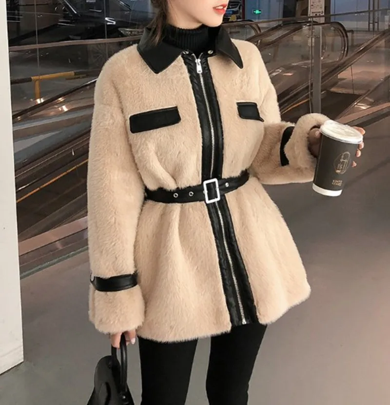 Куртка женская из искусственной кожи составного кроя с поясом Зимняя |