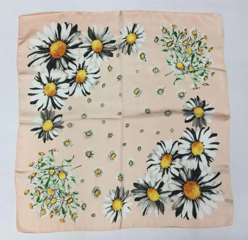 Бандана шелковый шарф платок маленькая Маргаритка хризантемы дизайнерские