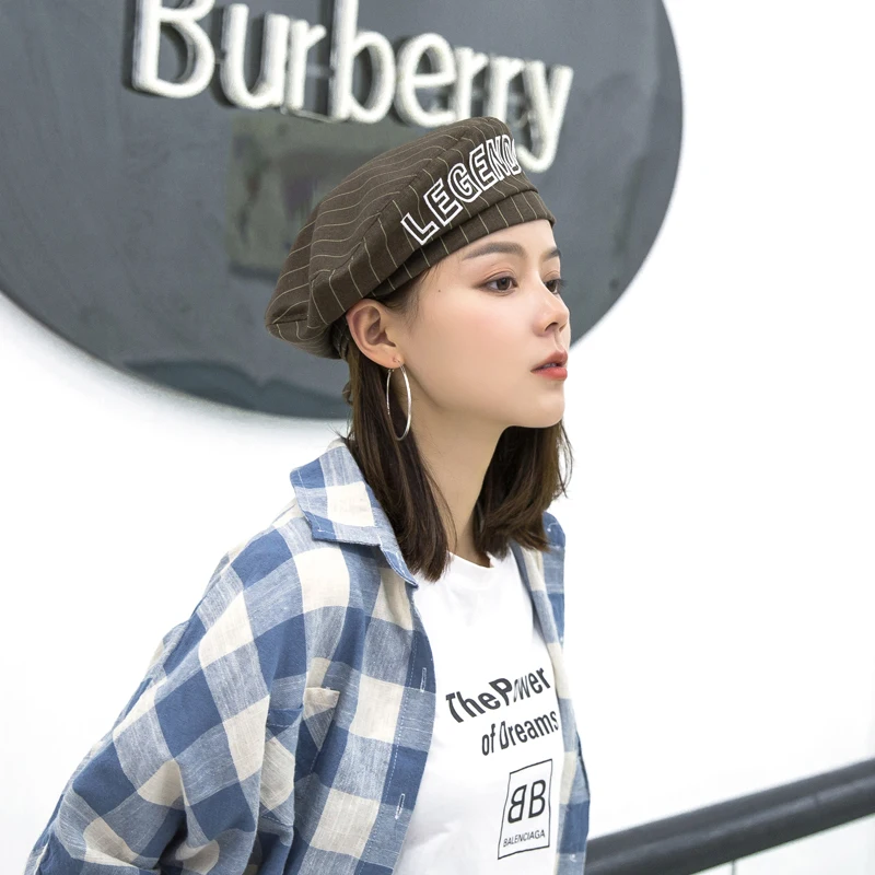 Женский твидовый берет Foux зеленый в полоску с бабочками корейский стиль |