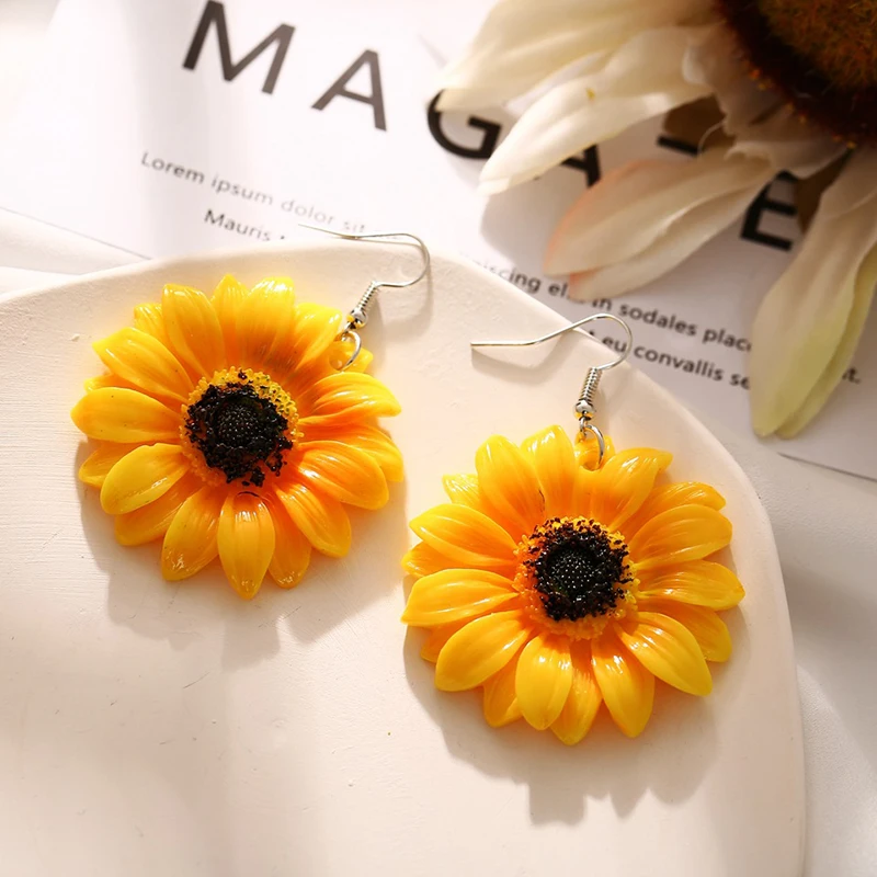 

New Small Fresh Sunflower Flowers Fish Hook Earrings Long Summer Holiday Style Girl Resin Earrings