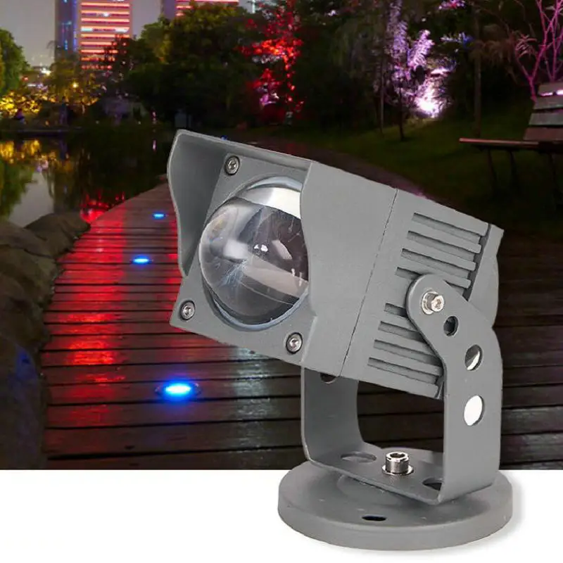 Светодиодный точечный светильник светит лучом чтобы снимать на дальние