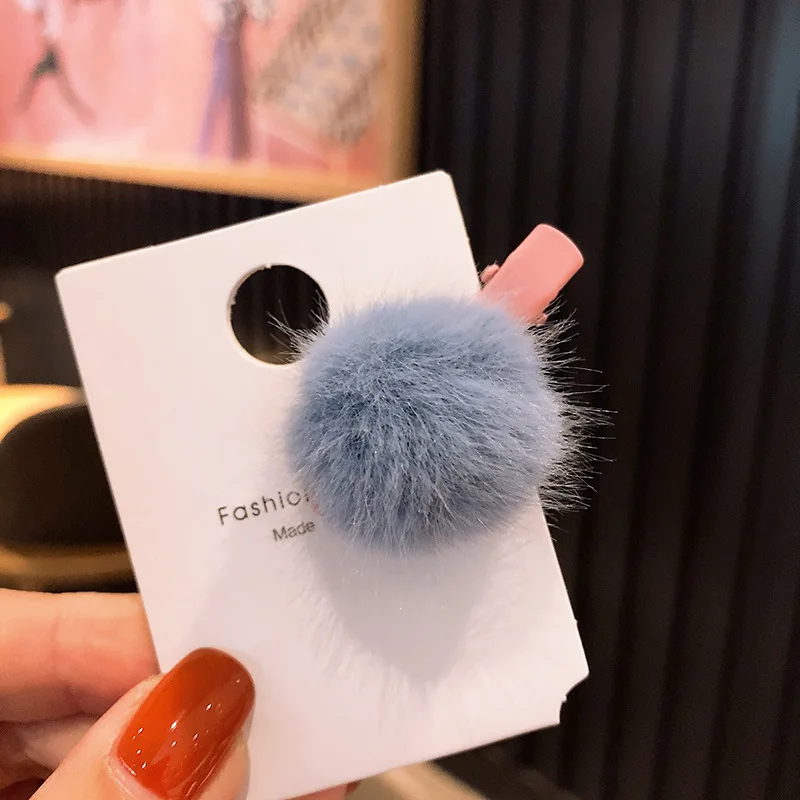 

Korean color plush ball headgear hair clip female bangs hairpin word clip simple small cute broken hair clip head piece