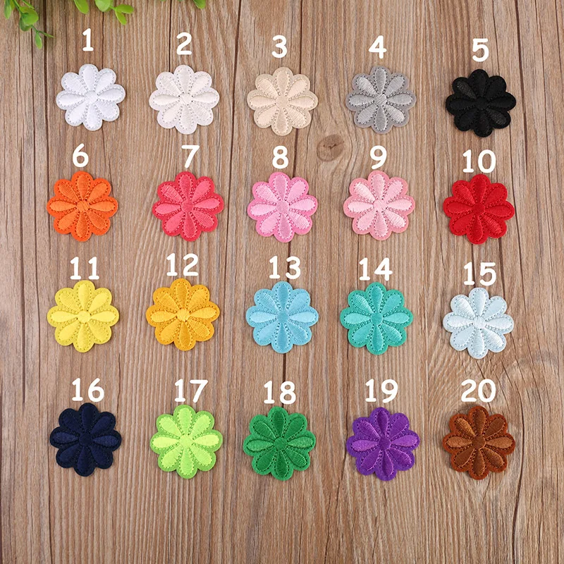 10Pcs Embroidered Sew Iron On Patches White black small Flowers Badges for clothing Jeans T-Shirt DIY Appliques Craft Decoration