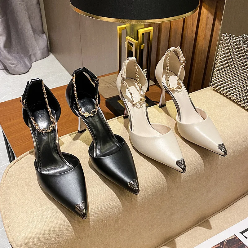 

Женские туфли на высоком каблуке, новинка 2021, пикантные красные туфли большого размера с перфорацией и металлическим носком, на тонком кабл...