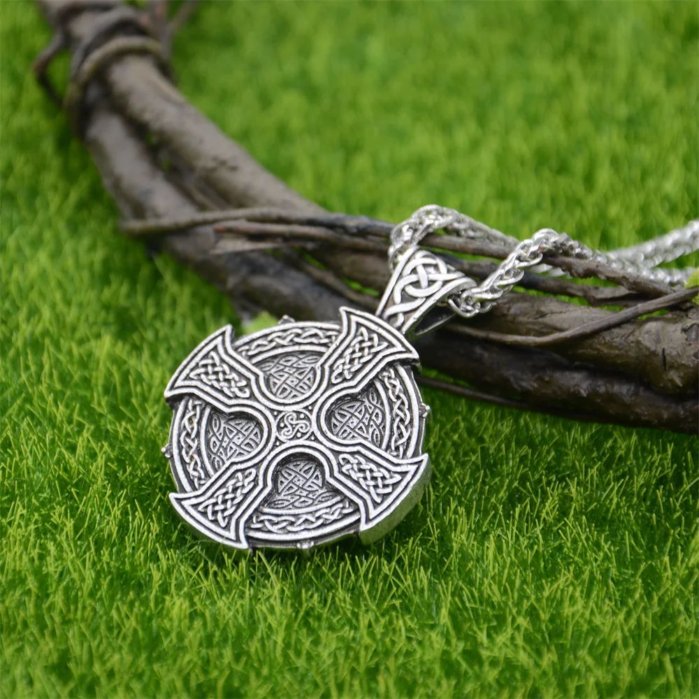 Ирландский символ узлов с триккейл в этническом стиле | Украшения и аксессуары