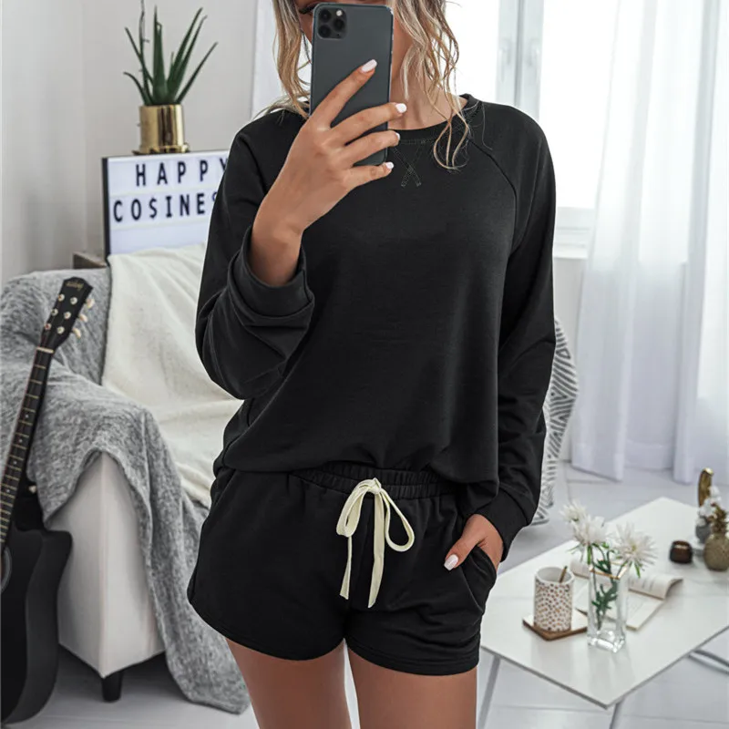 Женский пижамный комплект с круглым вырезом длинным рукавом и карманами |