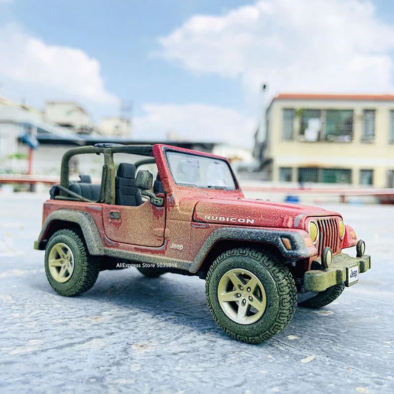 Модель автомобиля Maisto 1:27 старого Jeep Wrangler из сплава декоративная коллекция